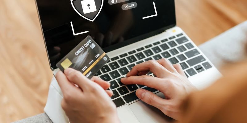 Zabezpieczenie danych klientów i płatności online w sklepie internetowym